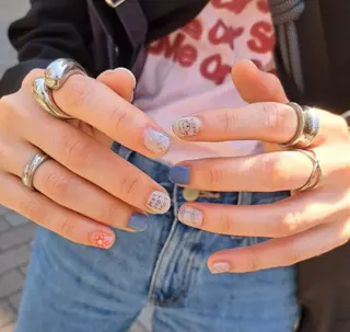 ネイル nailstudio eviz新宿店のネイルデザイン