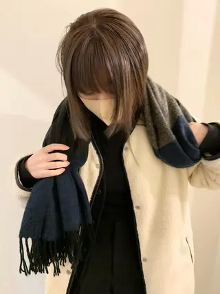 ミディアム 落合希 Olivebeigeのヘアスタイル