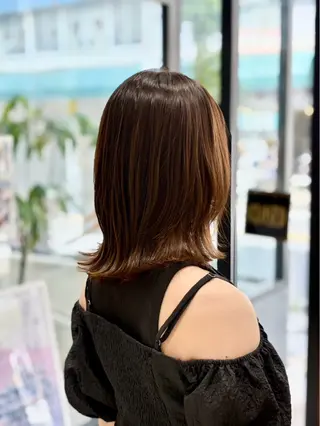 セミロング SHINY シャイニー千住大橋のヘアスタイル