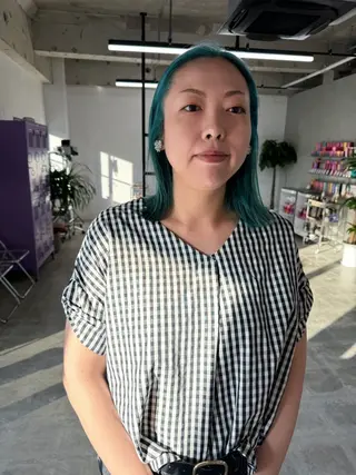 ミディアム miloc🫧 MOMOYOのヘアスタイル