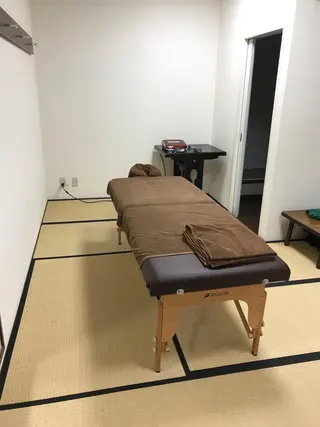 ロング メンズ キッズ 院長  新垣 樹のエステ・リラクイメージ