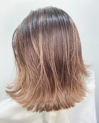 ミディアム カラー シムラ カイゲンのヘアスタイル