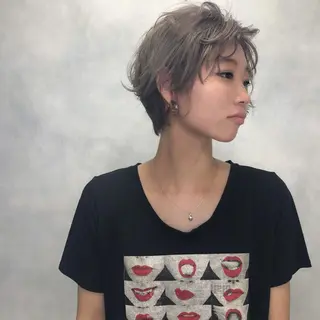 ショート カラー ORIKA 美容室のヘアスタイル