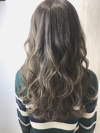 ロング 🎊ルービック 京橋店💛のヘアスタイル