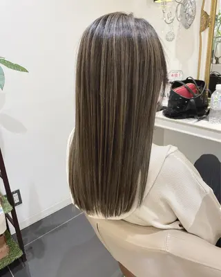 セミロング カラー 篠塚 菜々子のヘアスタイル