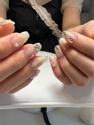 ネイル ecru Nailのネイルデザイン
