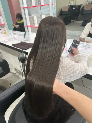 ロング カラー 履歴修正屋さん／ ブロンド／ホワイトのヘアスタイル