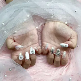 ネイル パーツ全部¥110 サロンミミのネイルデザイン