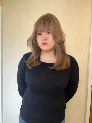 セミロング カラー 🦮shiori アイドルオタク🦮のヘアスタイル