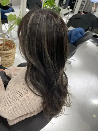 セミロング カラー 穐山 翔のヘアスタイル