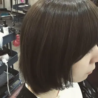 ミディアム カラー embrace エンブレイスのヘアスタイル