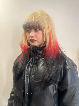ロング ✴︎TO-MA✴︎ レッドカラー/透明感のヘアスタイル