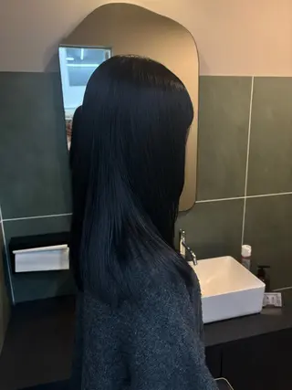 ミディアム 伊藤 ゆいなのヘアスタイル