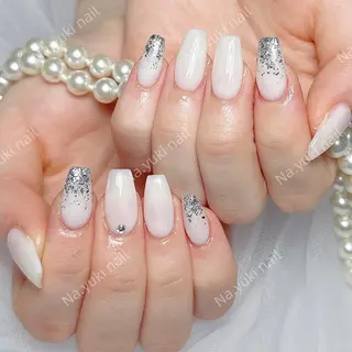 ネイル Queenie 🦋のネイルデザイン