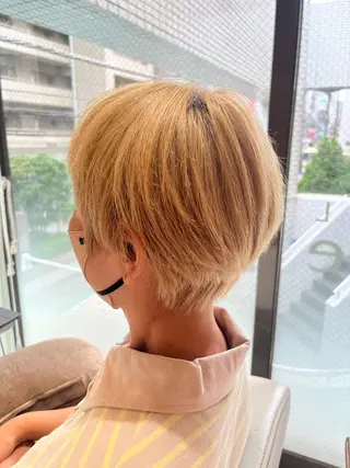 ショート 須藤 百合香のヘアスタイル