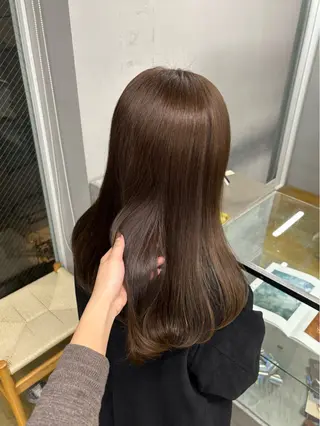 セミロング カラー nude所属・𝐀𝐦𝐞𝐫𝐢 /透明感カラーのヘアスタイル