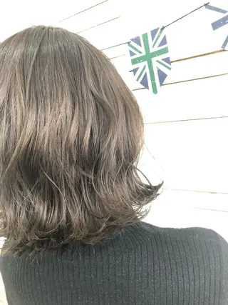 カラー ○HITOMI ○のヘアスタイル