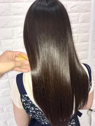 セミロング 20代半ば上質なへア ケア 髪質改善 大西のヘアスタイル