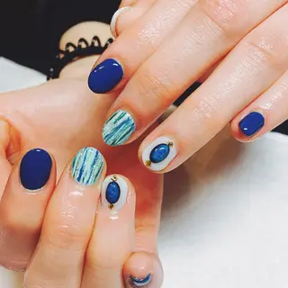 ネイル THECOLORS所属・近貞 莉奈のネイルデザイン