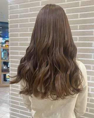 ロング 植田 菜月のヘアスタイル