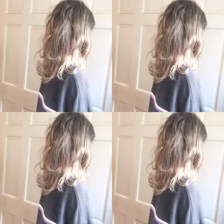 セミロング カラー ホワイト&レイヤーカ ットエクステ長畠俊輔のヘアスタイル