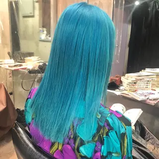 セミロング カラー ホワイト&レイヤーカ ットエクステ長畠俊輔のヘアスタイル