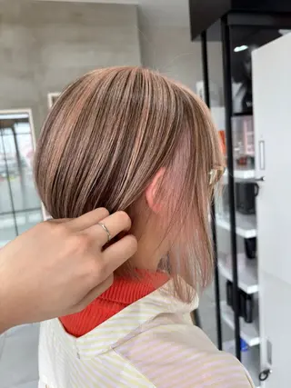 ショート カラー GRANDEUR やまだかなのヘアスタイル