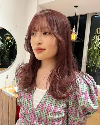 ミディアム カラー オリーブ/縮毛♡ Natsuno🩰のヘアスタイル