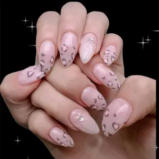 ネイル Bonnal所属・Manamǐ 個性派のネイルデザイン