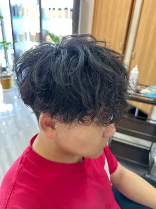 パーマ メンズ arika オケシ　リョウダイのヘアスタイル