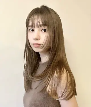 ロング 吉川 陽菜のヘアスタイル