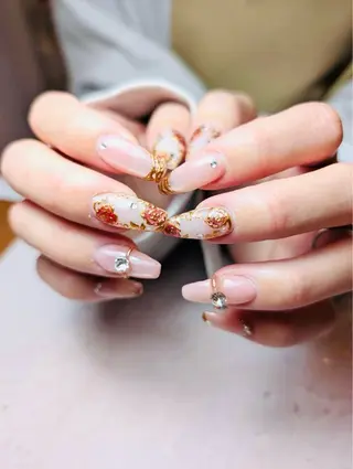 ネイル 福山 千尋のネイルデザイン