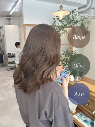 ロング 佐藤 愛のヘアスタイル