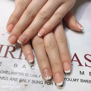 ネイル Guarendo錦糸町店所属・ガレンドウ 白澤 愛子のネイルデザイン