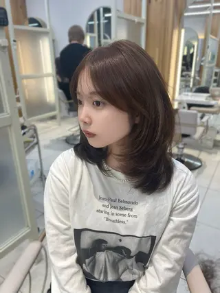 ミディアム カラー 似合わせレイヤー/ 透明感カラーのヘアスタイル