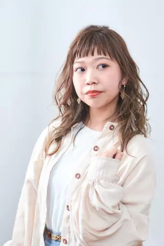 ミディアム 勝沼 佑季のヘアスタイル