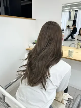 ロング カラー risa | 透明感 カラー|ベージュのヘアスタイル