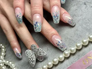 セミロング ONIKA Nail 青山通り店所属・ONIKA Nail 表参道A4徒歩2分のネイルデザイン