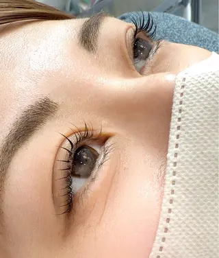 マツエク・マツパ REGINA (レジーナ)所属・REGINA ネイルまつげエステの眉毛・アイブロウイメージ