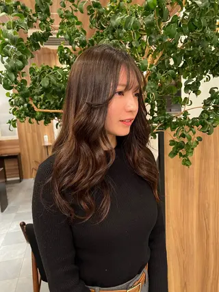 カラー 岸田 佳祐のヘアスタイル