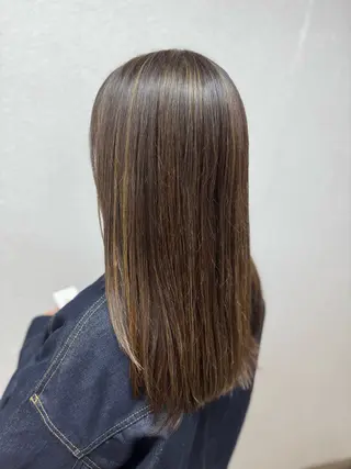 ロング カラー 箕畑 麗菜のヘアスタイル