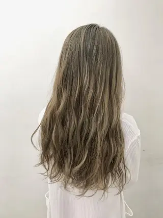 ロング カラー ブリーチカラー/ 岩破瑞希のヘアスタイル