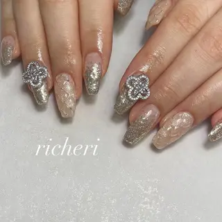 ミディアム ネイル richeri beautyのネイルデザイン