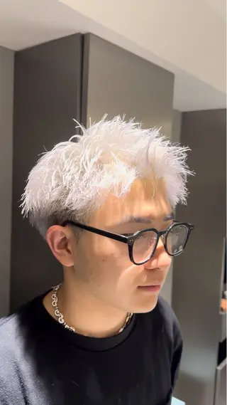 カラー メンズ 坂梨 健斗のヘアスタイル