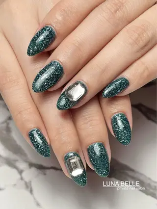 ネイル LUNA BELLEのネイルデザイン