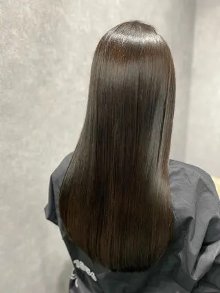 ロング 岩崎 恵実のヘアスタイル