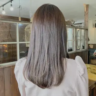 ロング カラー 阿嘉 萌子のヘアスタイル