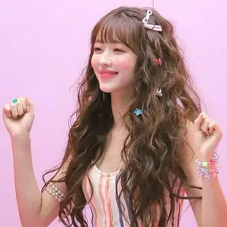 ロング パーマ 🇰🇷 韓国ヘア/ sumire 🫧のヘアスタイル