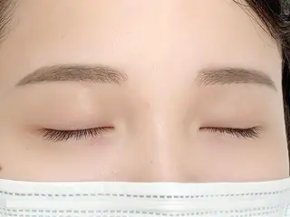 アイブロウ BellFlower Aki（眉・まつげ）のマツエク・マツパデザイン