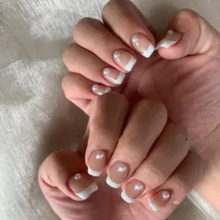 ネイル repos~ルポ~所属・里見 麗のネイルデザイン